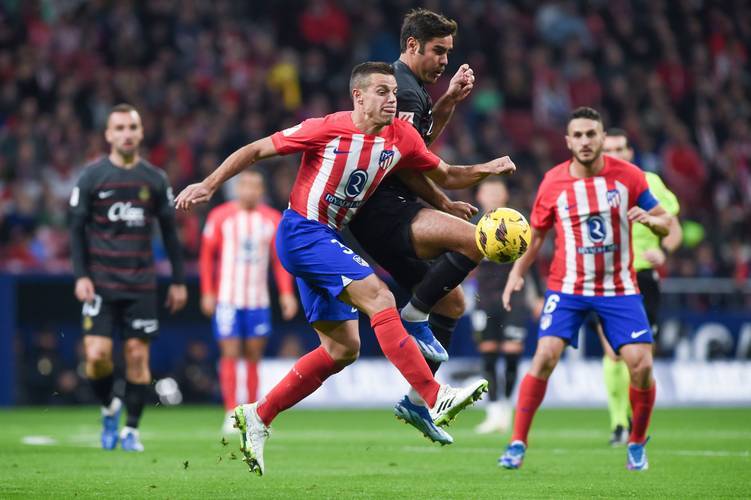 巴顿：很遗憾自己因伤没赶上最后几轮比赛，朋友们明年见（巴顿：因伤缺席最后几轮，抱歉各位，明年再会）