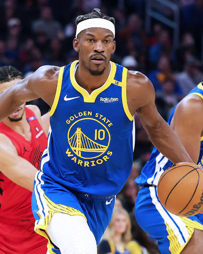 世体：巴萨回诺坎普使周边商家营业额增长，商户期待球场开放（世体：巴萨重返诺坎普带动周边营收上涨，商家盼球场早日开放）